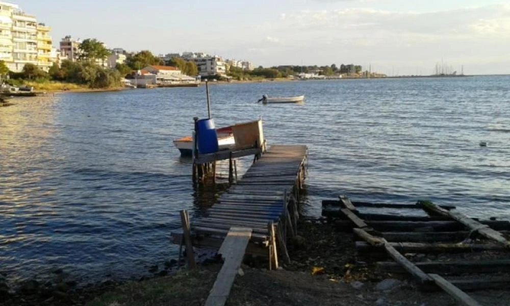 Θεσσαλονίκη: Χωρίς σκουπίδια στο Καραμπουρνάκι - Εθελοντικός καθαρισμός